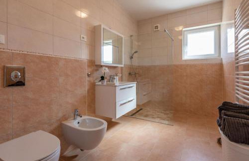 Villa Noa's Pool House, a modern and luxurious villa near the sea - Foto 34