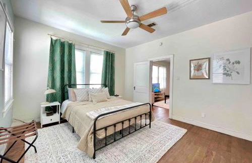 Historic & Chic Beaumont Getaway - Photo 10