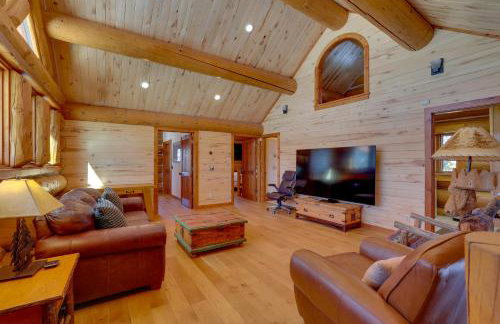 Fraser Chalet with Hot Tub and Mountain Views - Foto 13