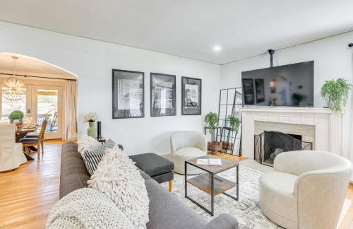 Walk to Amphitheater and Stadium Home with Deck! - Foto 4