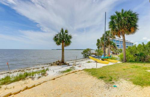 Walkable Beachfront Retreat on Cedar Key! - Foto 26