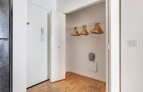 Fidi 1br w doorman wd nr south st seaport NYC-1306 - Foto 13