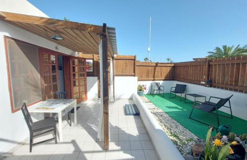 Bungalow with Sunny Private Terrace - Secure Bike or Board Storage - Foto 2