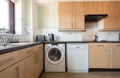 Stylish apartment with balcony, minutes from beach - Foto 9