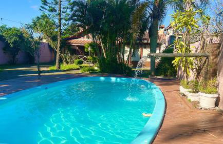 Ampla e luxuosa casa com áreas de lazer - Foto 19