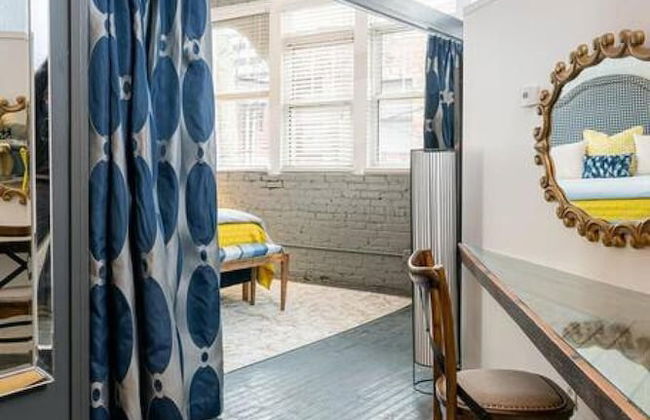 Elegant Edgy Loft on Historic Alley Parking - Foto 11