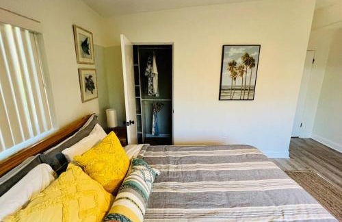 Luxury 2/2 private oasis w/Hot Tub walk to Beach - Foto 43