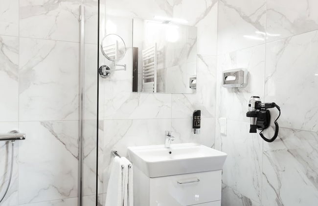 THE ROOMS - Hotel & House - Photo 33