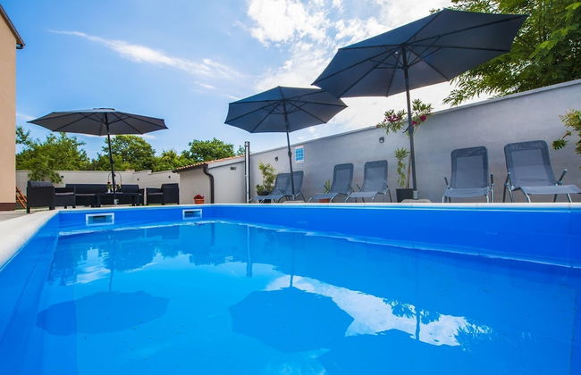 Idyllic Getaway Holiday Home With Pool - Foto 33