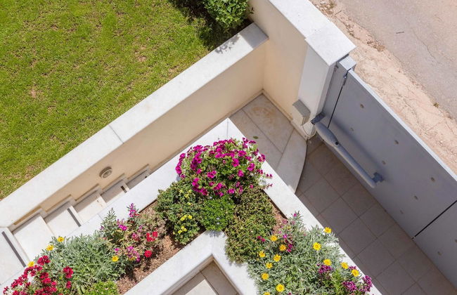 Bright & Spacious two-floor Family Garden Home - Foto 52