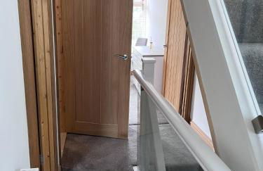 Modern Newly Renovated 3 Story House in Ebbw Vale - Foto 11