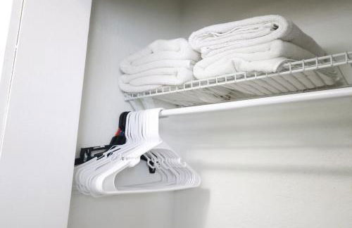 GREAT Luxe House NEAR Downtown & Marina in Miami - Photo 45