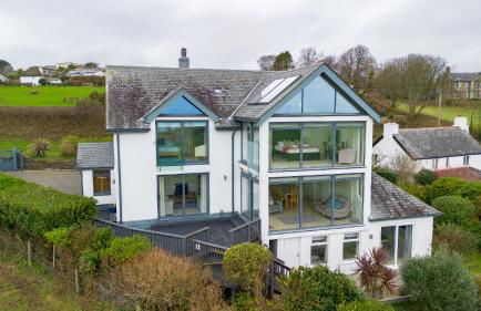 Spacious Coastal Retreat with Sea Views - Foto 6