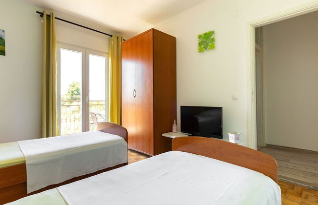 Simplistic Apartment in Rogoznica near Sea Beach - Foto 9