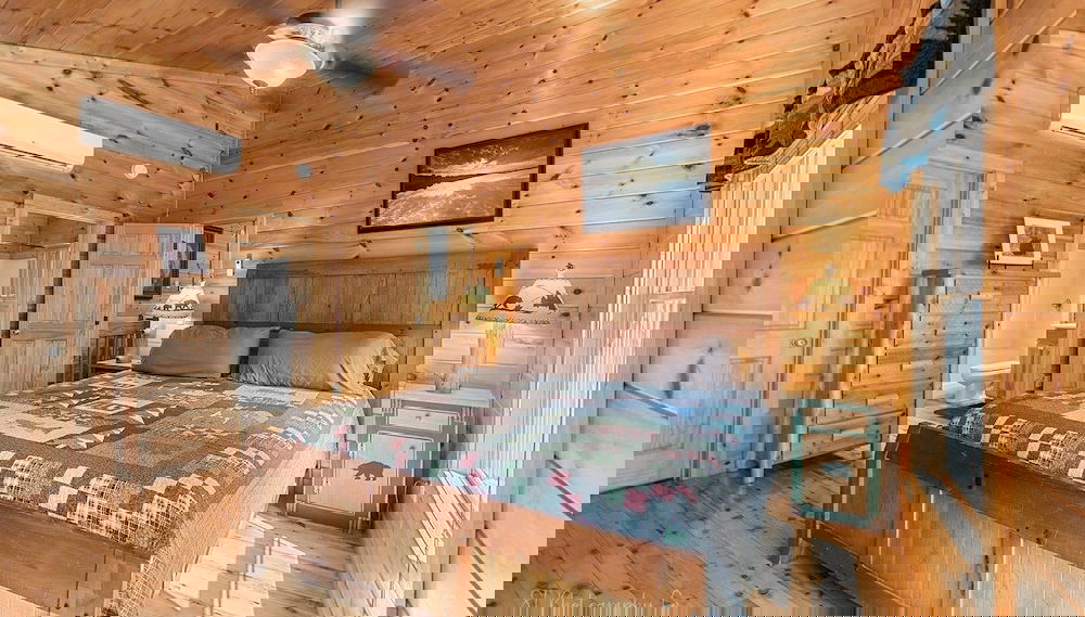 Margaret Hollow 2 Bedroom Cabin by RedAwning - Foto 1, Habitación