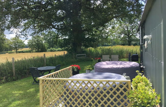 Charming Luxurious Rural Shepherds Hut - Foto 29