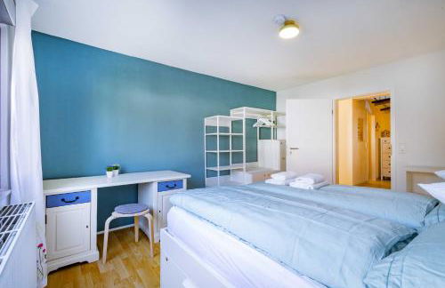 Charmante Wohnung -Altes Kino- 2SZ-2Bad-Terrasse-Netflix - Foto 14