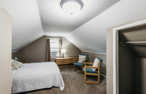 Spacious & Updated MQT Home - HotTub - Backyard - Foto 17