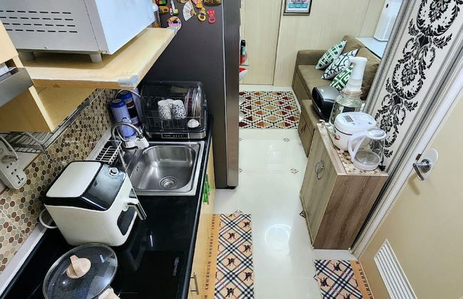 High-Tech Studio at Grass Residences -2 persons only, Quezon City - Foto 16