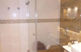 Maurers Schlierseetraum 1 hochwertige Erdgeschosswohnung mit allen Raffinessen erfreut sich auch Urlauber idealerweise für Paar mit Kindern geeignet und Vierbeiner Dank des tollen Zauns auf der Terrasse stylisch und edel von der Ausstattung mit 64 qm - Foto 8