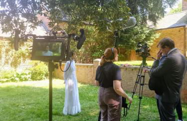 CRESSY HALL - Historic Grade II Listed Manor, Gorgeous Topiary Garden - Foto 76