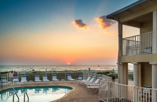Emerald Residences Of Belleair Beach - Photo 3