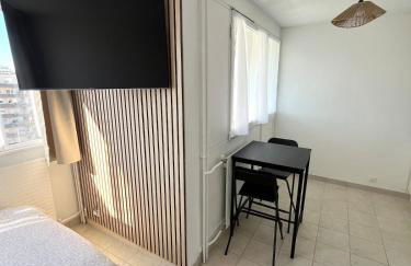 Cozy and Modern Apartment with View - Foto 12