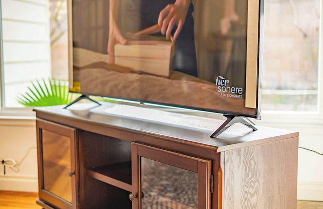 Serene Retreat & Modern Comforts in Rowland Heights - Foto 55