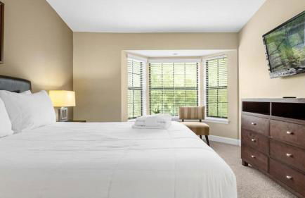 Book Your Summer Escape - TownHome by Disney! - Photo 15