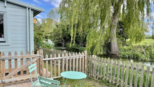 Willow Tree Lodge - Cosy lodge in the heart of the Kent countryside - Foto 5, Garden view