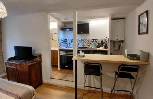 Studio 20m2 - stationnement gratuit - WiFi - Foto 13