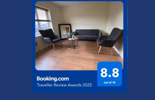 Misk Homes #2 Near Heathrow Airport, shops & Brunel University - Free Parking - Photo 10