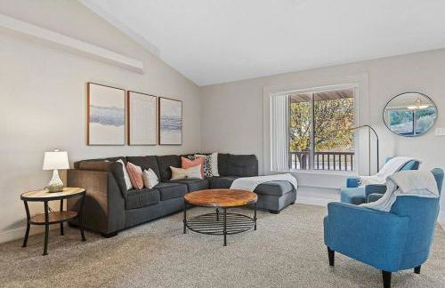 Modern Home-Garage-Scenic Patio - Foto 11