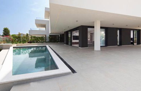 Gorgeous Apartment In Malinska - Foto 2