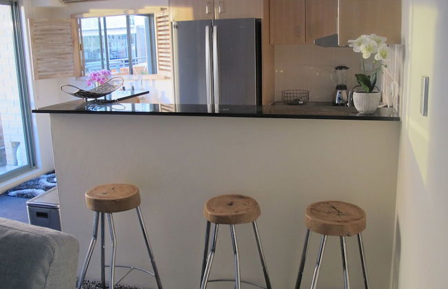 Sleek apartment Unit 87 - Photo 15