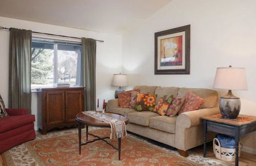 Rock Bluff Retreat - Home for 6 - Foto 4