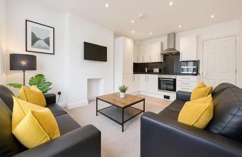 8 Person, 4 Bedroom Light, Warm & Modern Apartment - Foto 8