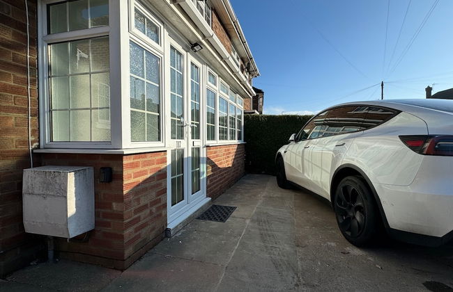 Sandringham House Serene Escape Cottage - Photo 47