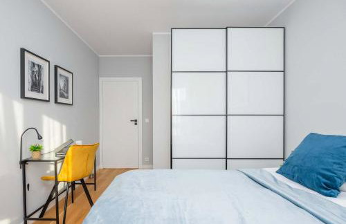 Elegant Apartment in Warsaw with Parking and Desk for Remote Work by Noclegi Renters - Foto 19