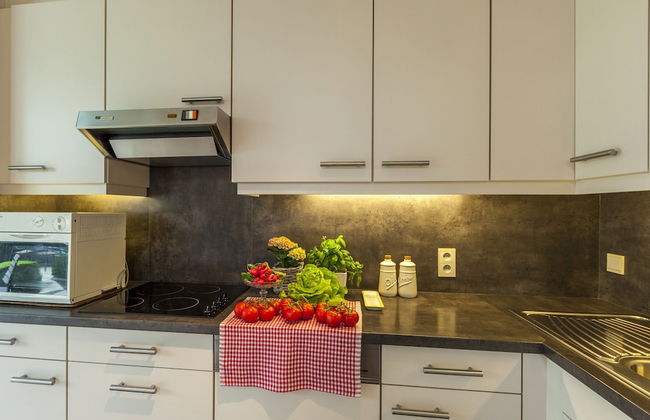 House in Zingem Near Hiking Trails - Photo 18