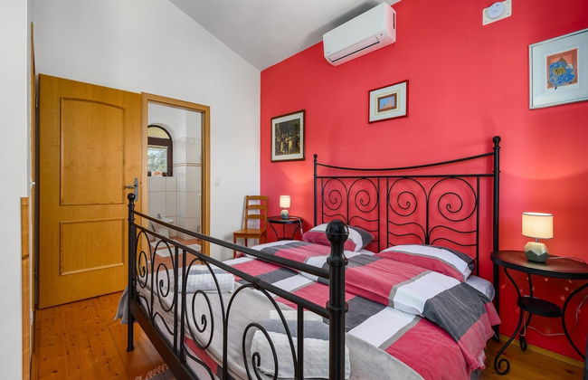 Villa in Visnjan With Private Heated Pool - Photo 4