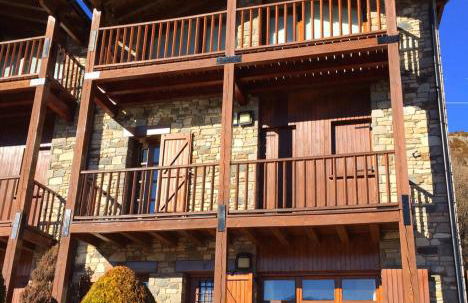 Casa adosada con piscina en Isòvol - Foto 1