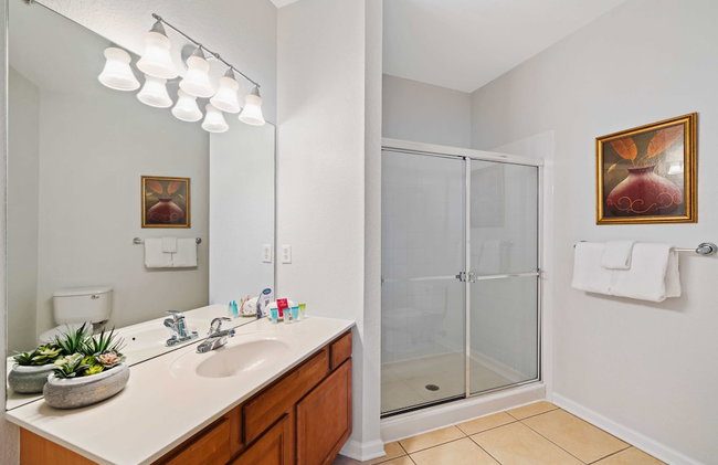 Renovated Condo by Convention Center & I-drive - Foto 3