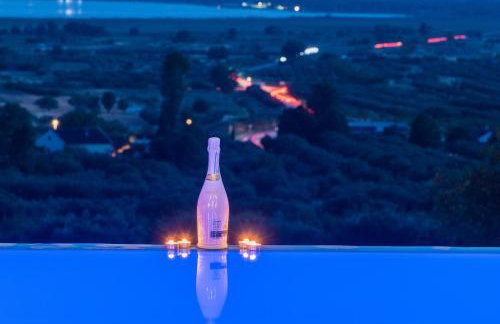 Stone Villa Cara d Oro - Heated Infinity Pool & Views - Photo 21