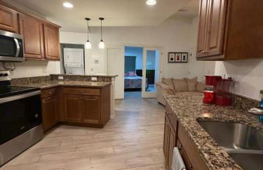 Stylish one bedroom apartment with full kitchen - Foto 55