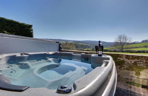 Priesthill HotTub Pool Dog Friendly PeakDistrict - Photo 1
