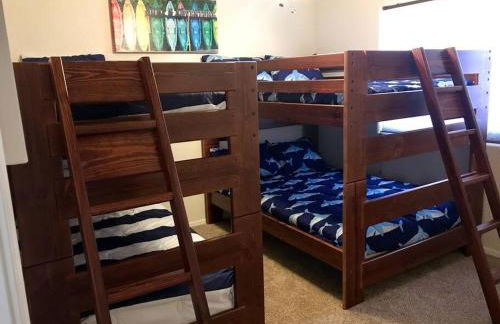 PRIVATE VIEW ON THE LAKE SIDE OF 95! Sleeps 16 - Foto 26