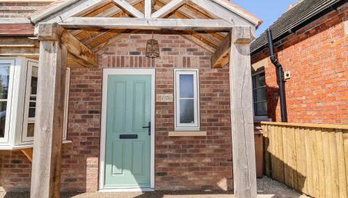 Keepers Cottage - Photo 2