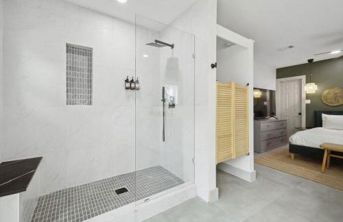 Tropical Oasis - Pool + Beach Volleyball + Firepit - Foto 21