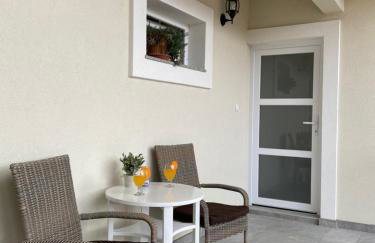 Gold Apartments - Photo 21